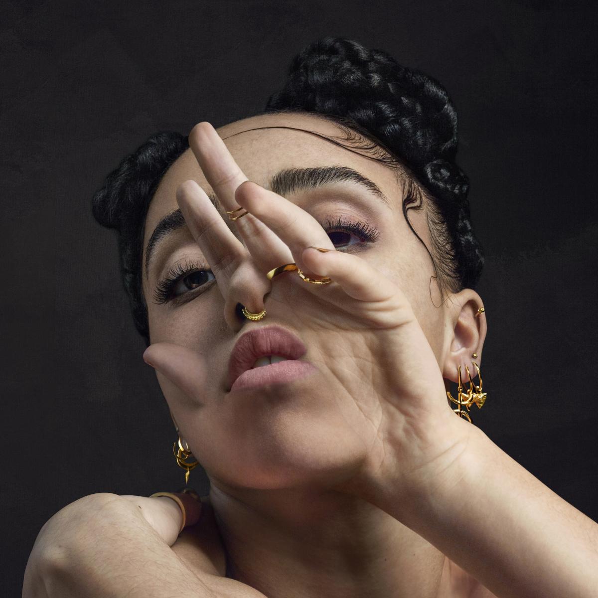 FKA Twigs M3Ll155X